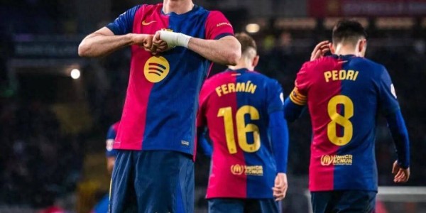 巴萨找到新莱万!17岁小将上演西甲首秀:1米76客串中锋