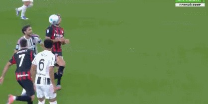 意甲关键战成“滑稽平局”:米兰0-0尤文,魔笛多次送饼前锋不吃